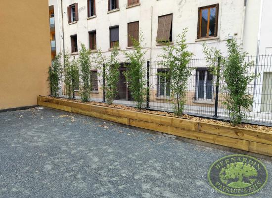 Création jardinières sur mesure en traverses bois